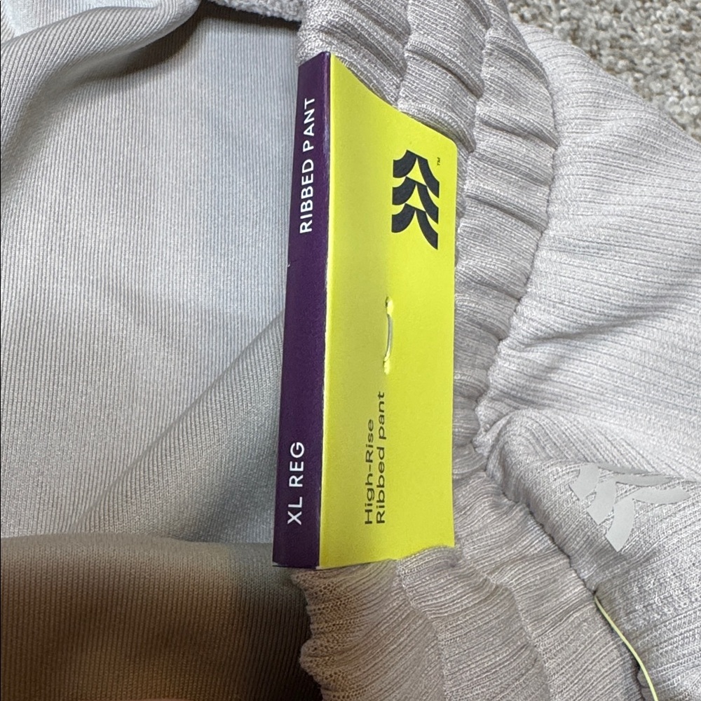 All in Motion Airy Sleek Ribbed Wide Leg Pants Cream XL NWT - Picture 15 of 16